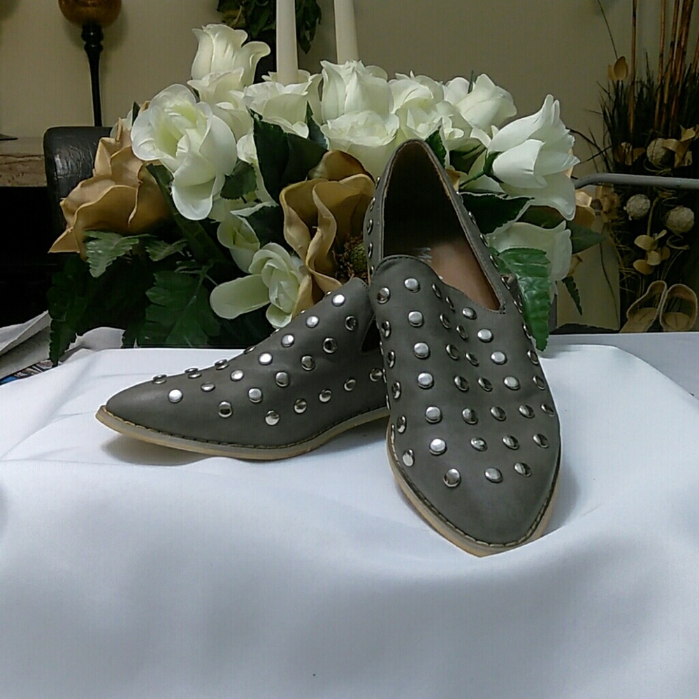Mi.iM ladies slip on studded loafer